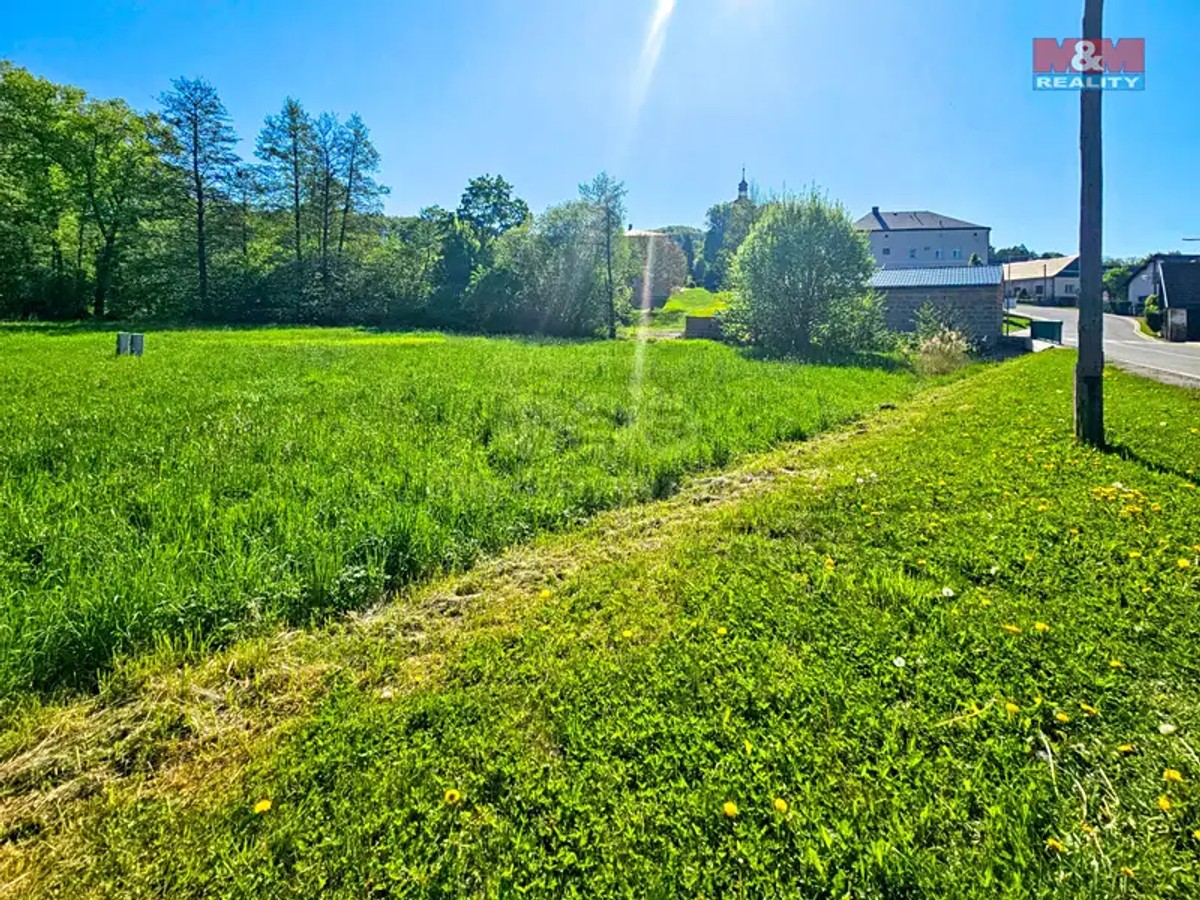Prodej stavebního pozemku 1000 m²