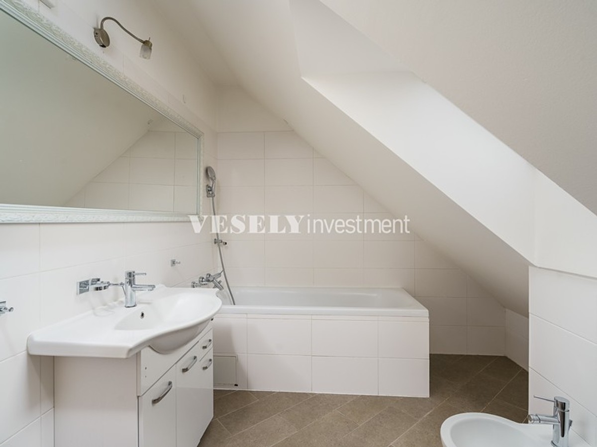 Prodej bytu 4+kk 82 m²