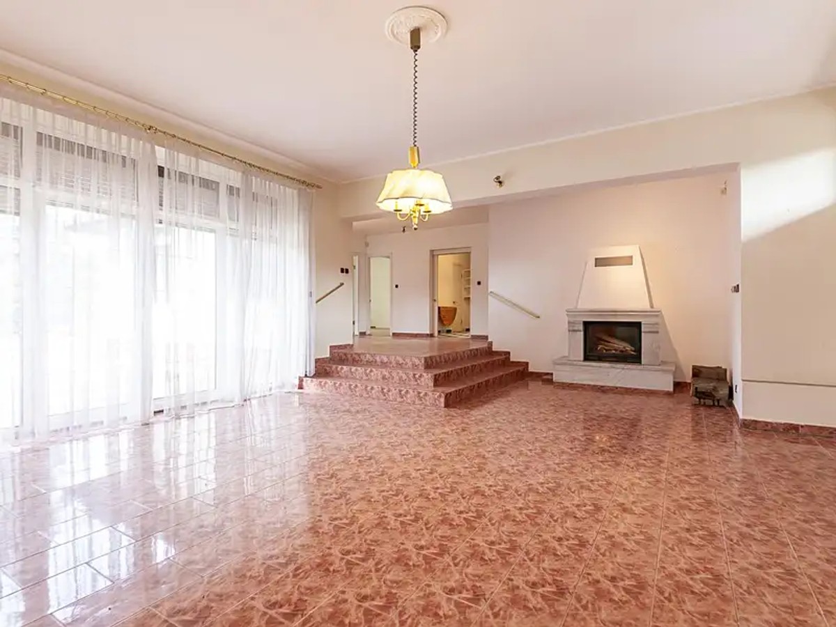 Prodej domu 450 m², pozemek 1292 m²
