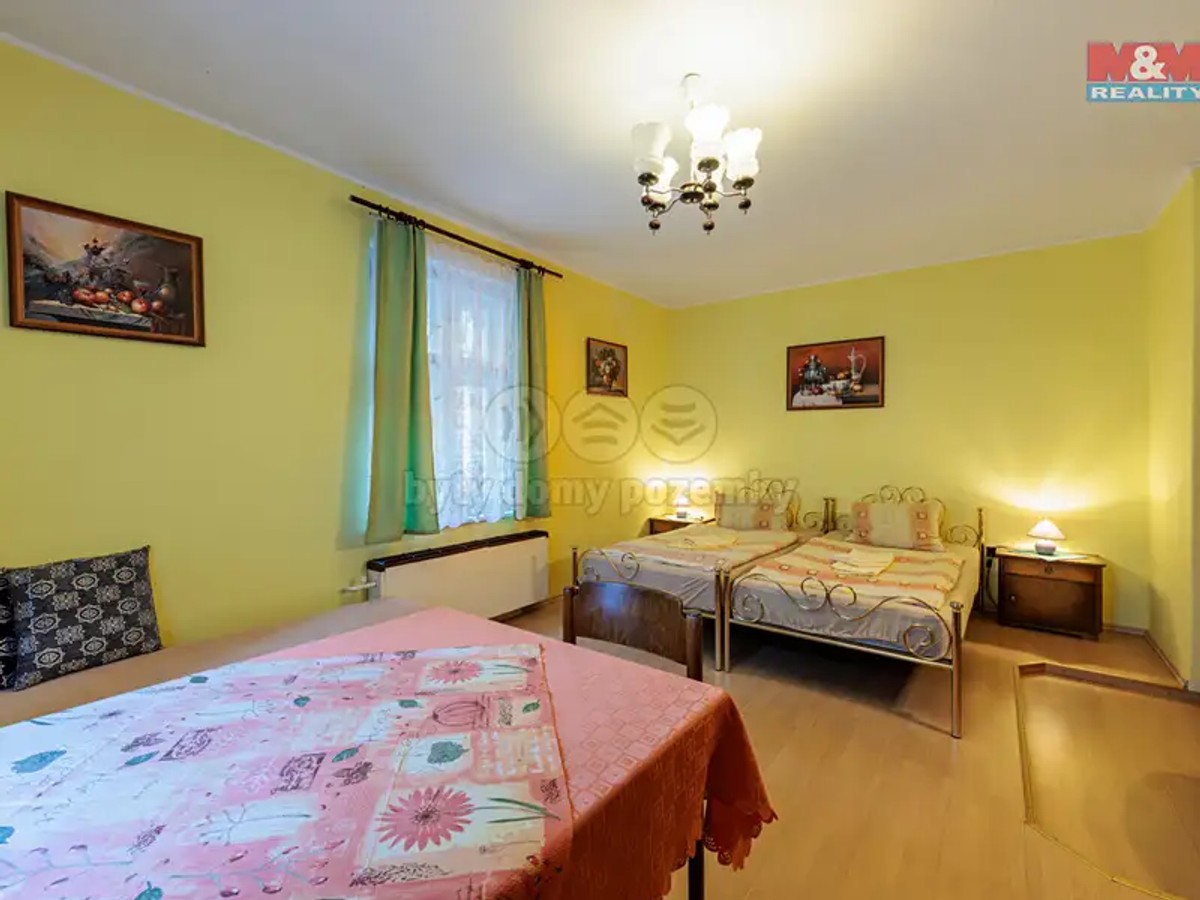 Prodej domu 440 m², pozemek 373 m²