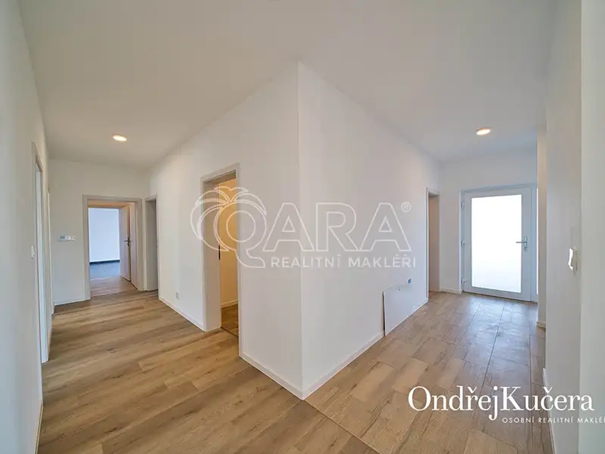 Prodej domu 200 m², pozemek 1000 m²
