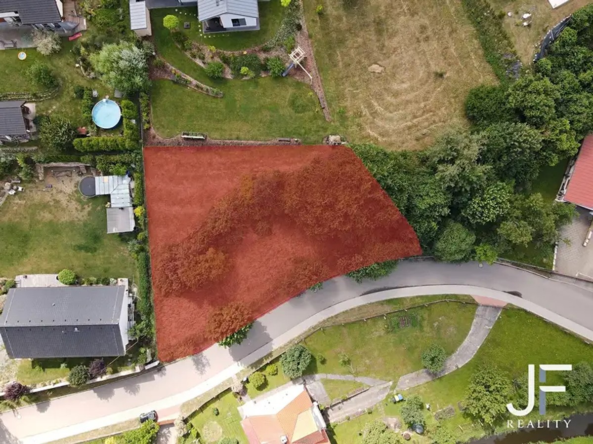 Prodej stavebního pozemku 1088 m²