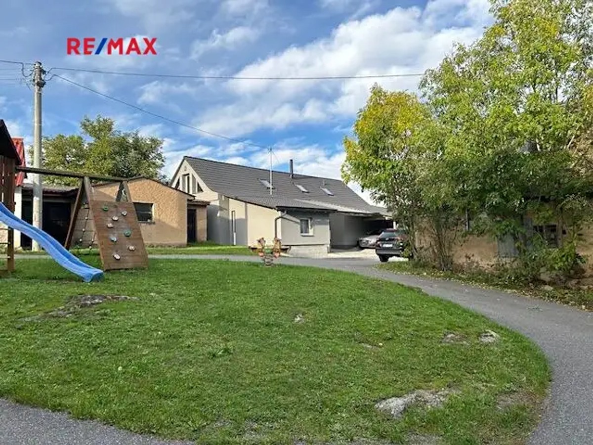 Prodej domu 382 m², pozemek 420 m²