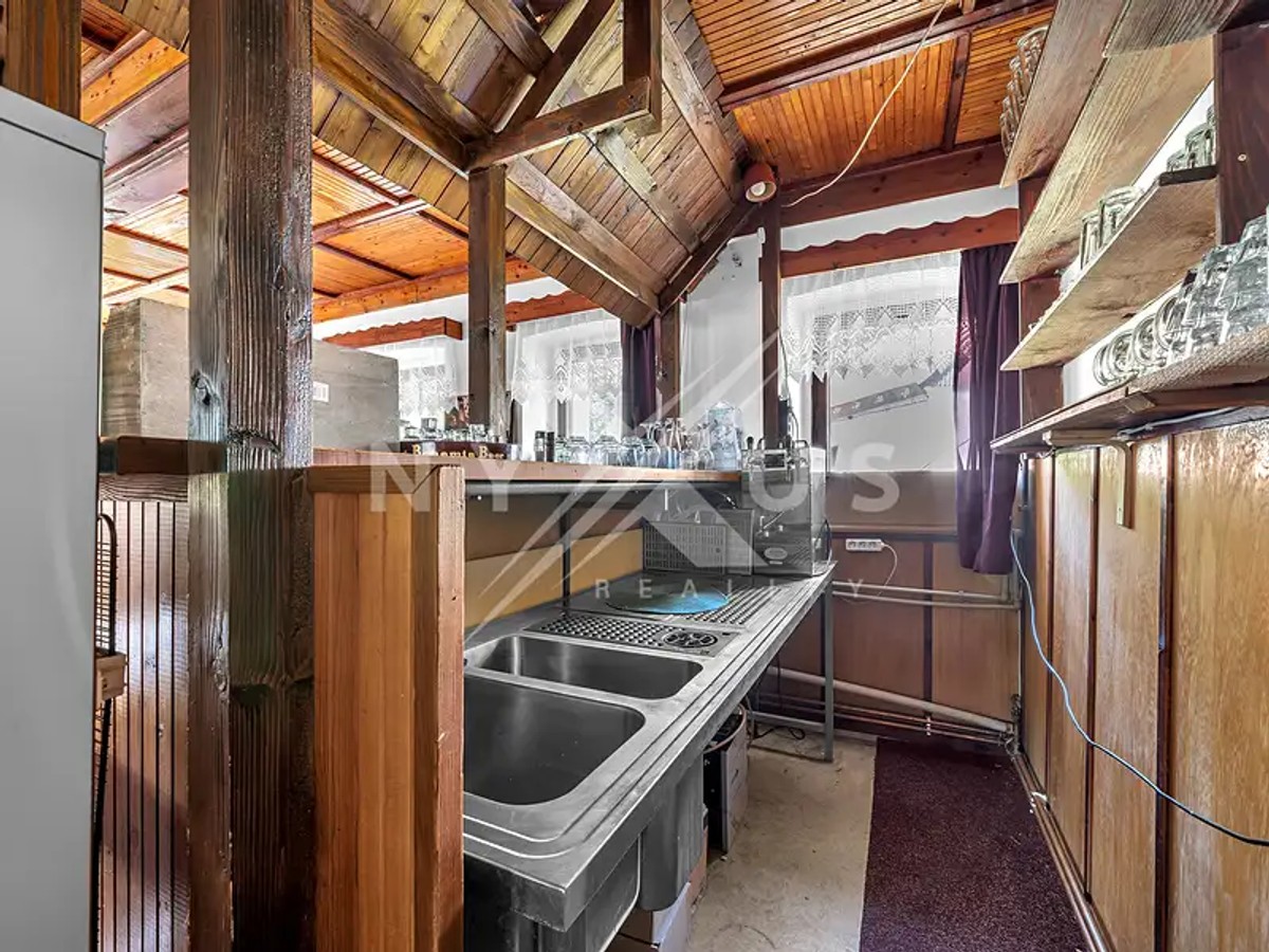 Prodej chalupy 668 m², pozemek 2102 m²