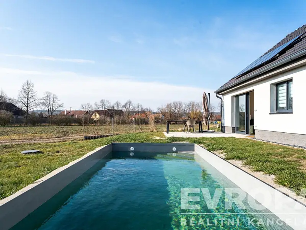 Prodej domu 100 m², pozemek 990 m²