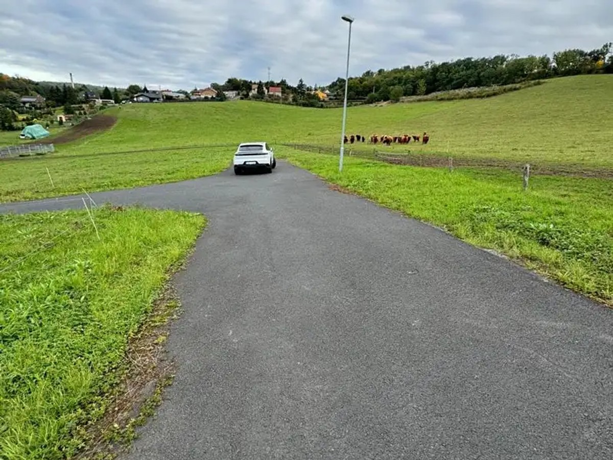 Prodej stavebního pozemku 1275 m²