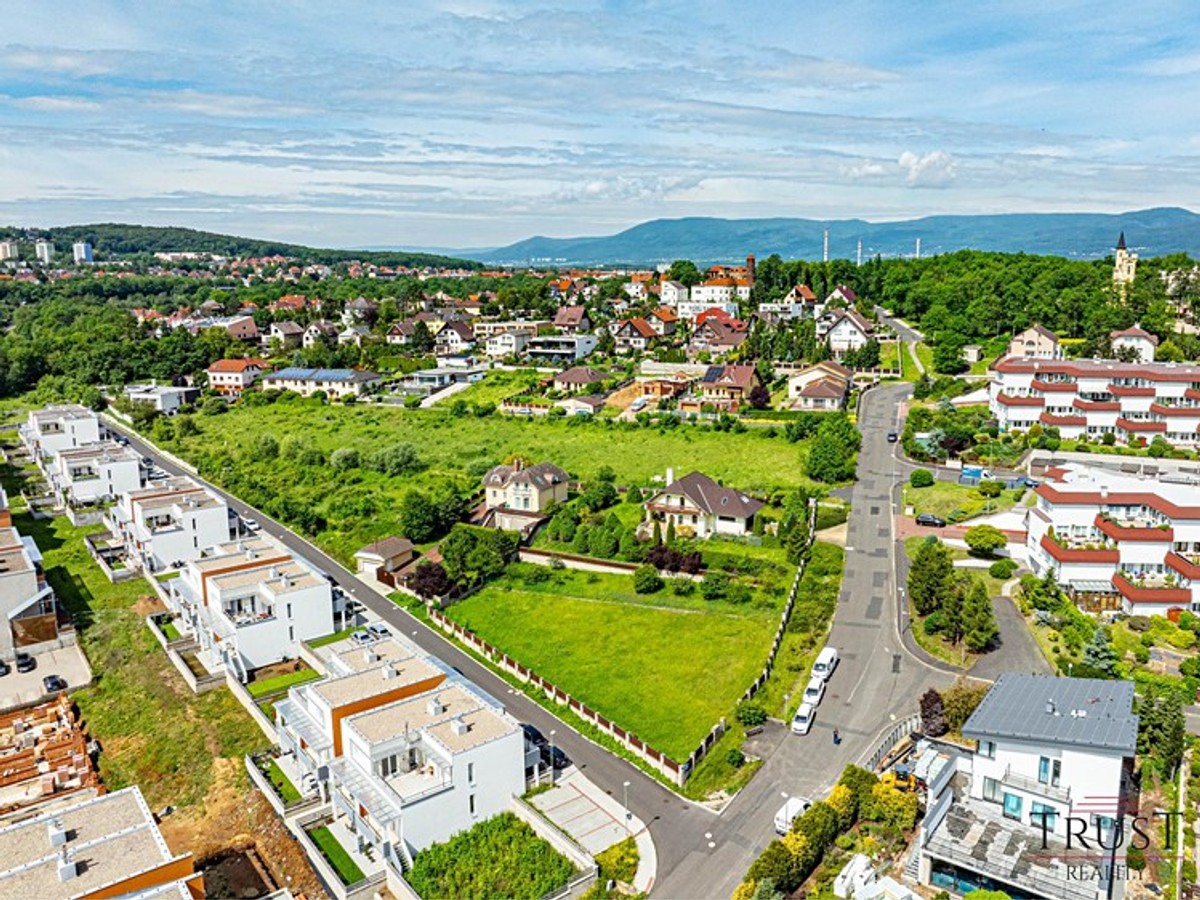 Prodej stavebního pozemku 959 m²