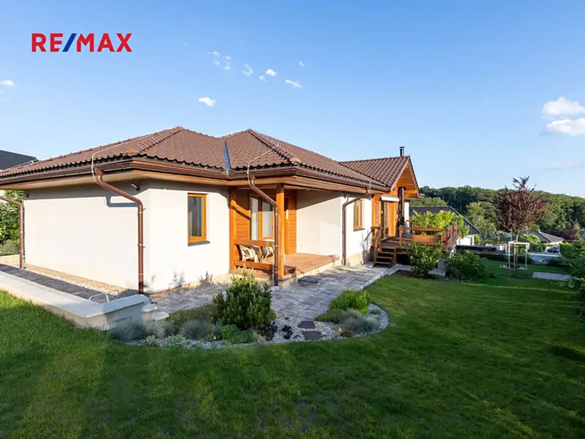 Prodej domu 198 m², pozemek 974 m²
