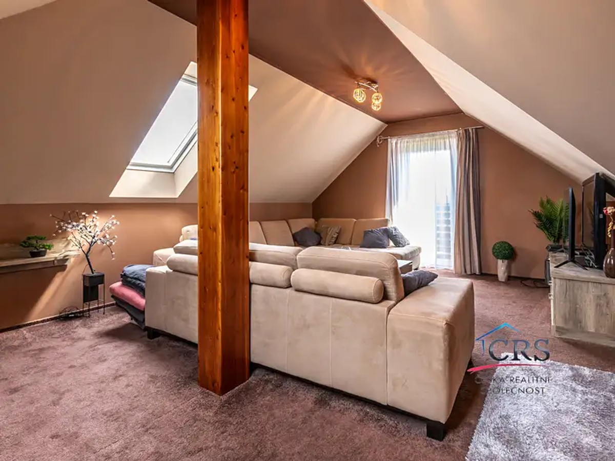 Prodej domu 240 m², pozemek 840 m²