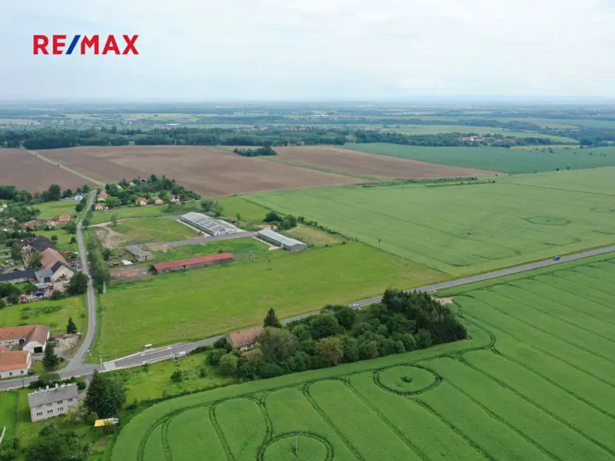 Prodej stavebního pozemku 5670 m²
