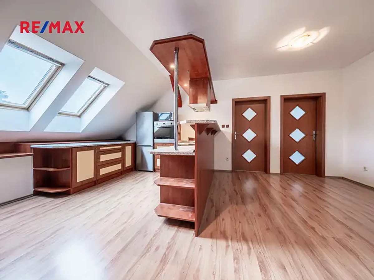Prodej domu 350 m², pozemek 1872 m²
