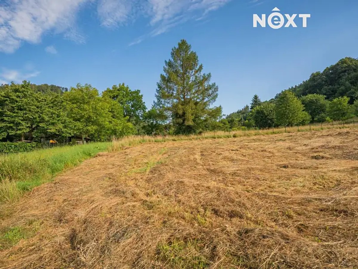 Prodej stavebního pozemku 1406 m²