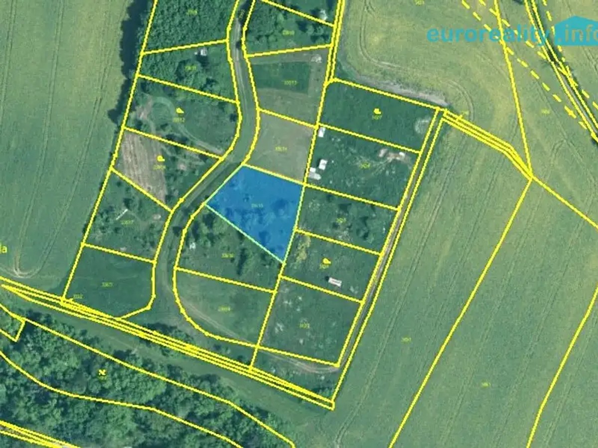 Prodej stavebního pozemku 1351 m²