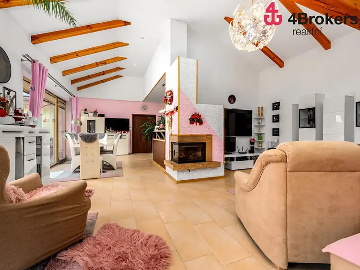 Prodej domu 250 m², pozemek 2816 m²