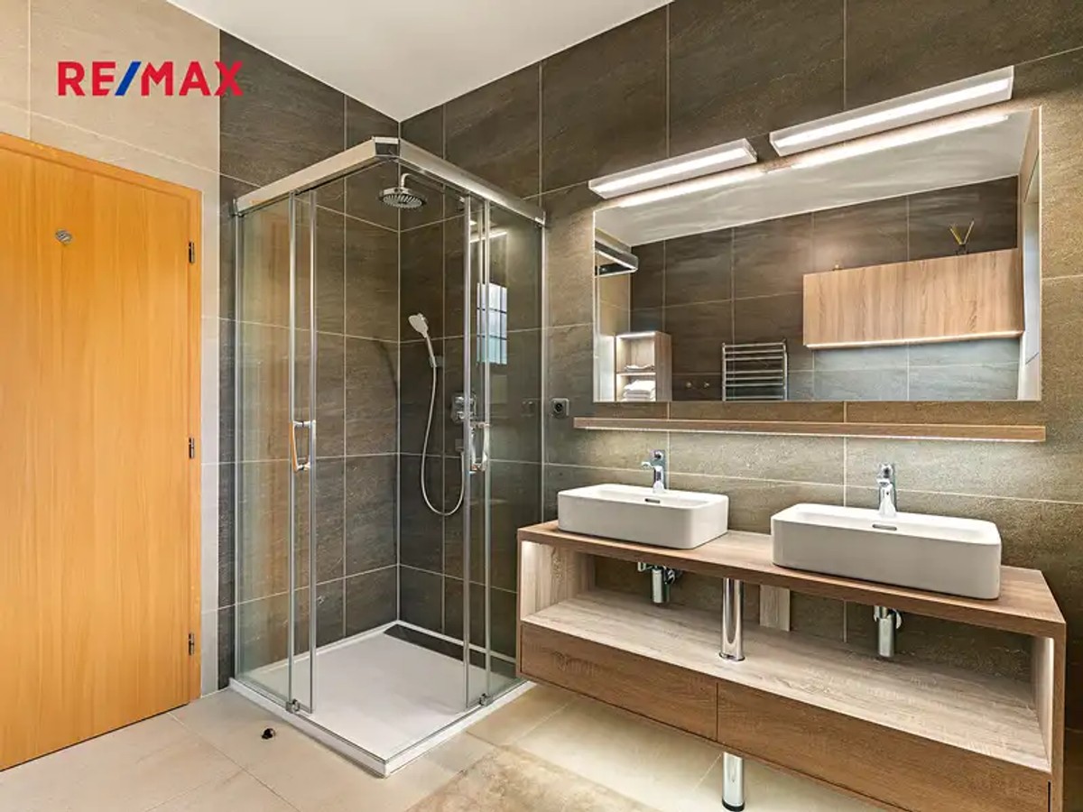 Prodej domu 307 m², pozemek 823 m²