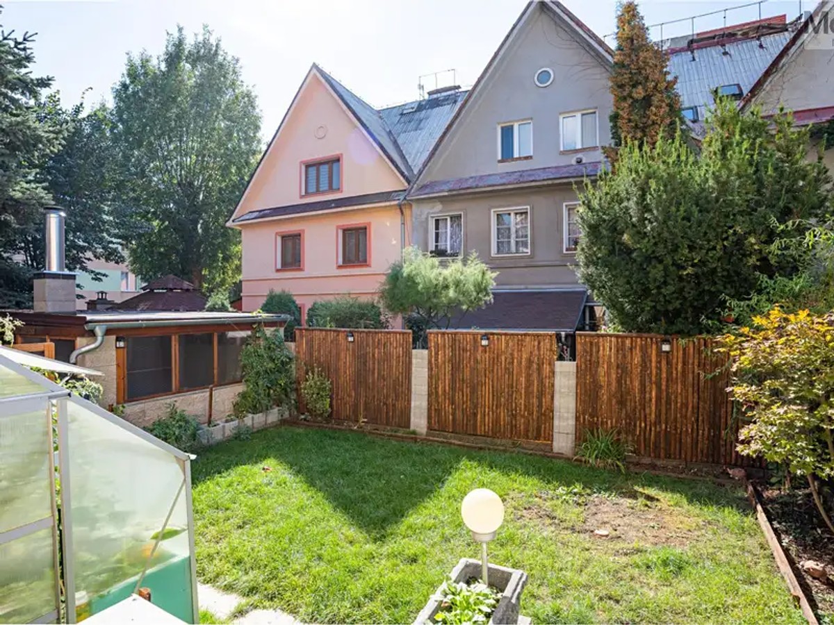 Prodej domu 250 m², pozemek 262 m²