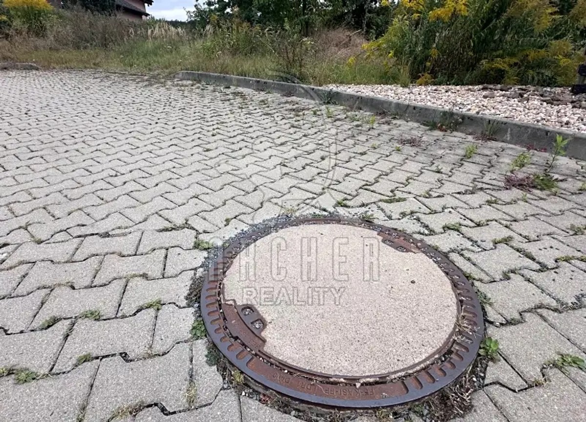 Prodej stavebního pozemku 1637 m²