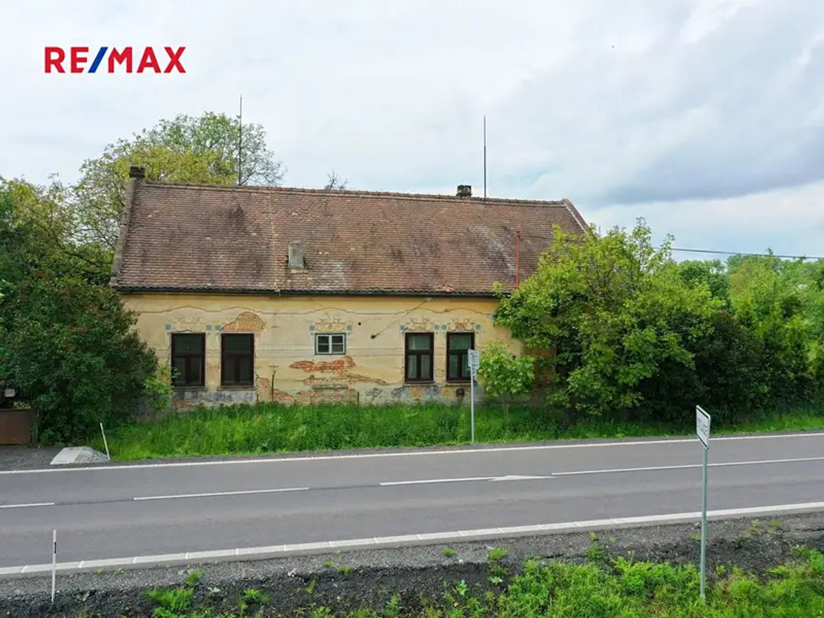Prodej stavebního pozemku 5670 m²