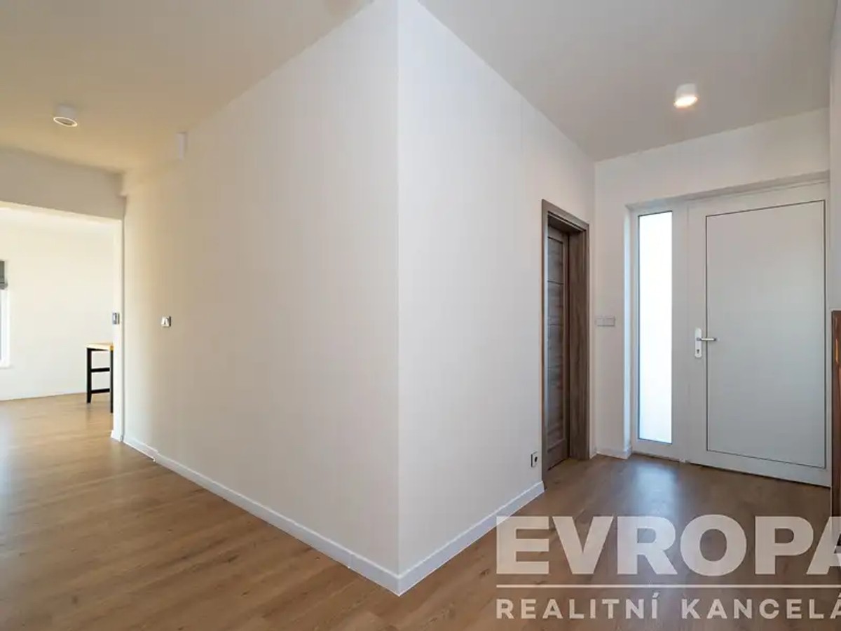Prodej domu 100 m², pozemek 990 m²