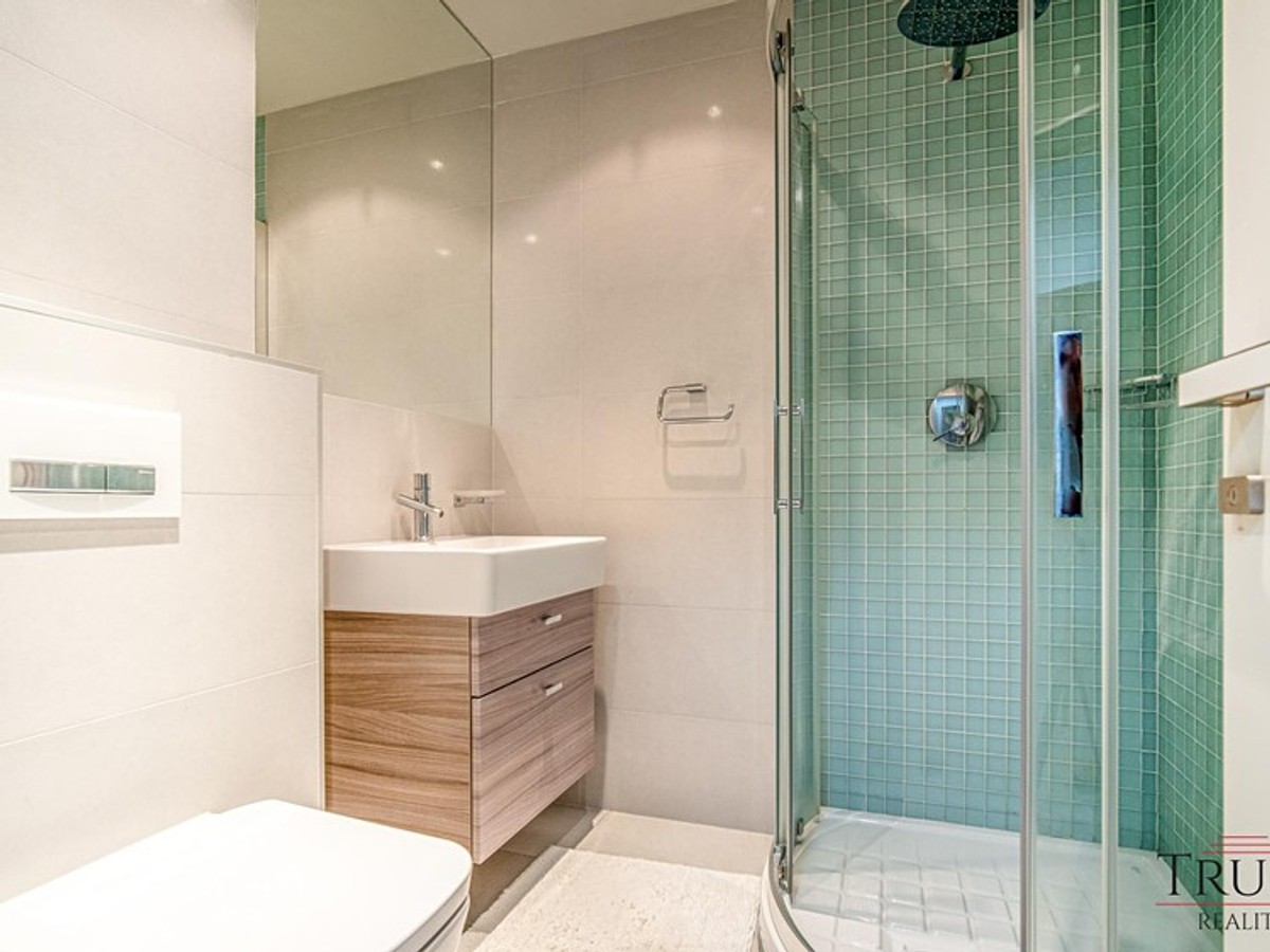 Prodej vily 308 m², pozemek 1162 m²