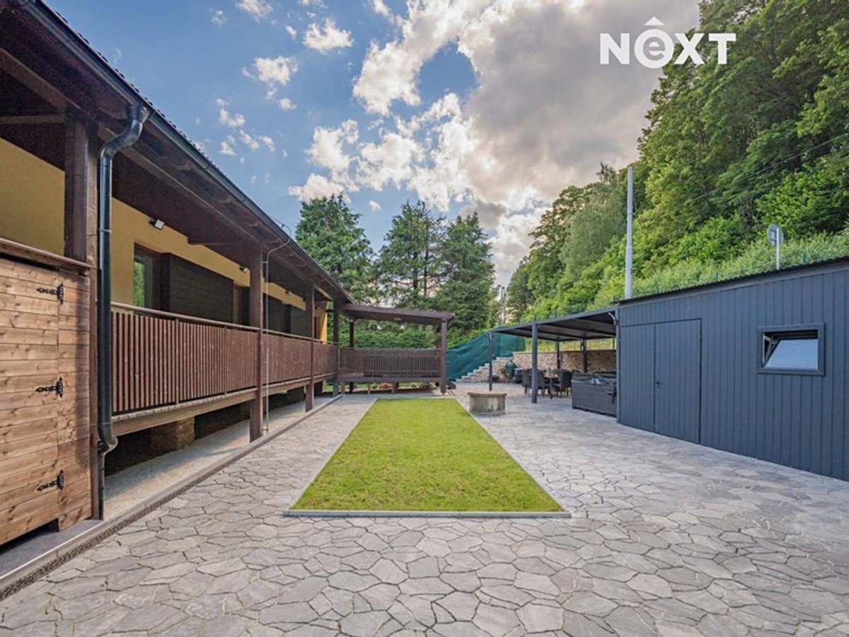 Prodej domu 178 m², pozemek 1084 m²