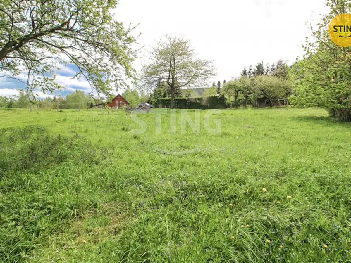 Prodej stavebního pozemku 2439 m²