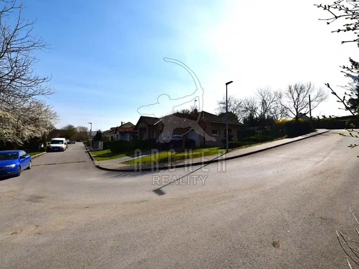 Prodej stavebního pozemku 628 m²