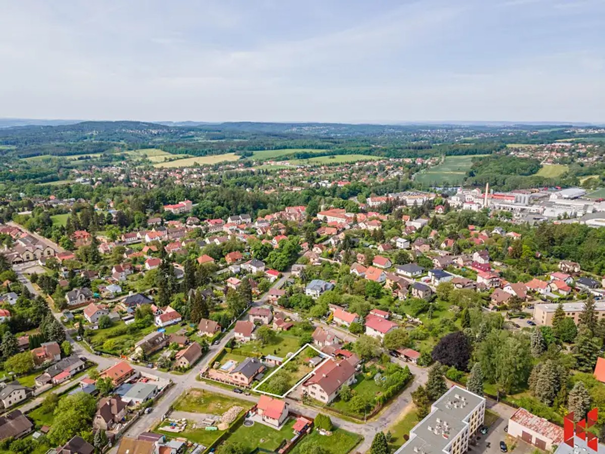 Prodej stavebního pozemku 710 m²