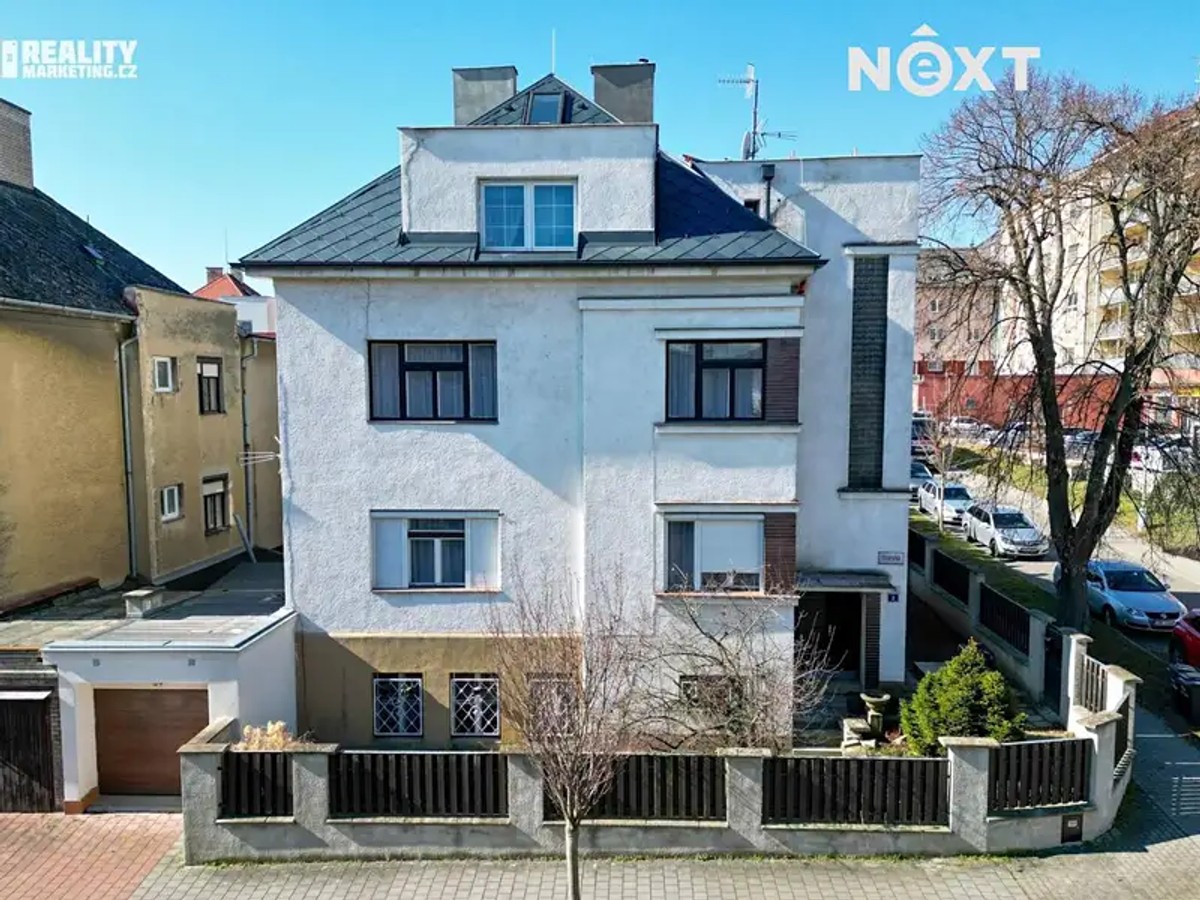 Prodej bytu 4+kk 151 m²