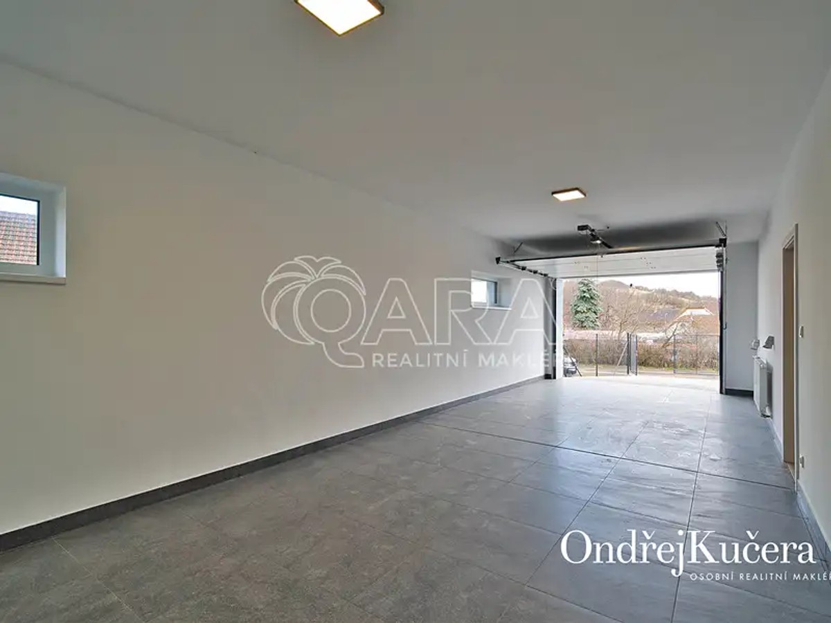 Prodej domu 200 m², pozemek 1000 m²