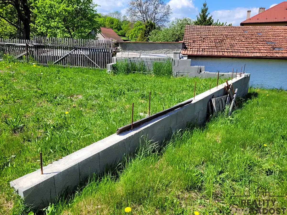 Prodej stavebního pozemku 793 m²
