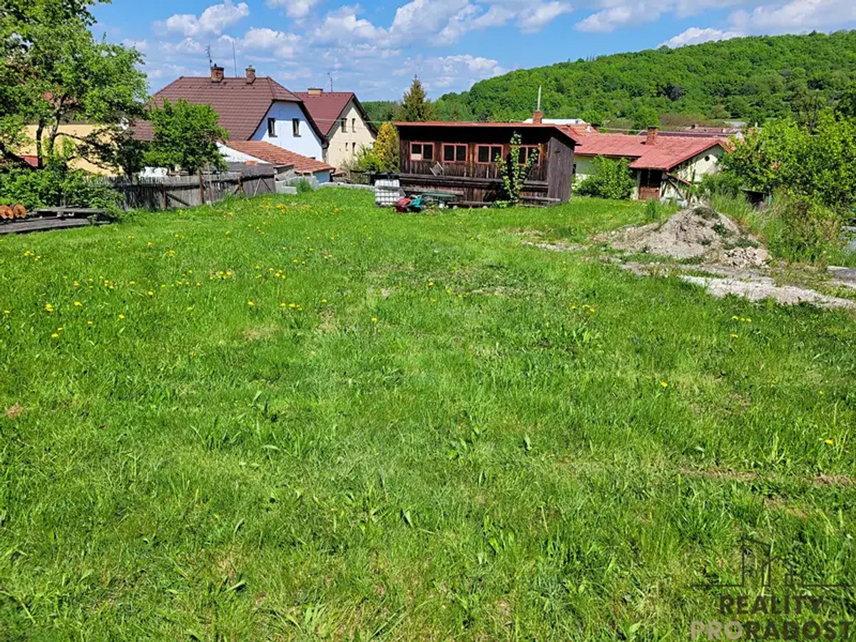 Prodej stavebního pozemku 793 m²