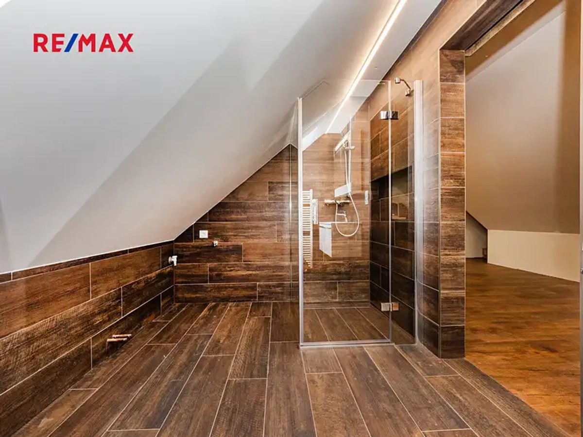 Prodej domu 382 m², pozemek 420 m²