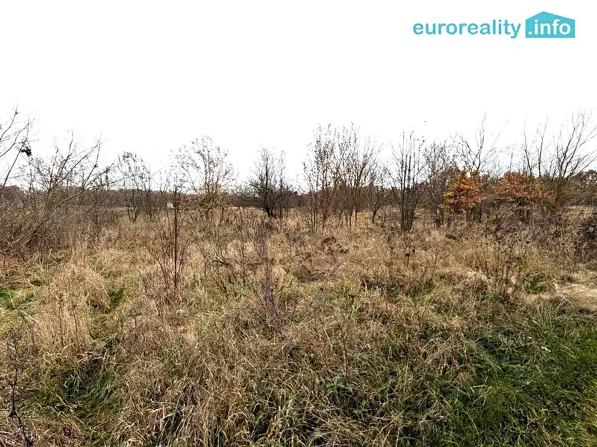 Prodej stavebního pozemku 1351 m²