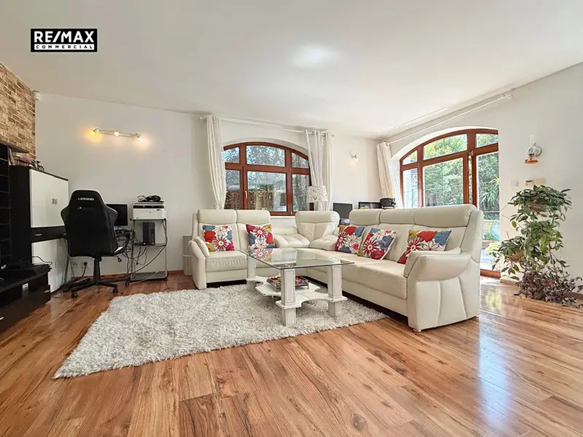 Prodej domu 347 m², pozemek 963 m²