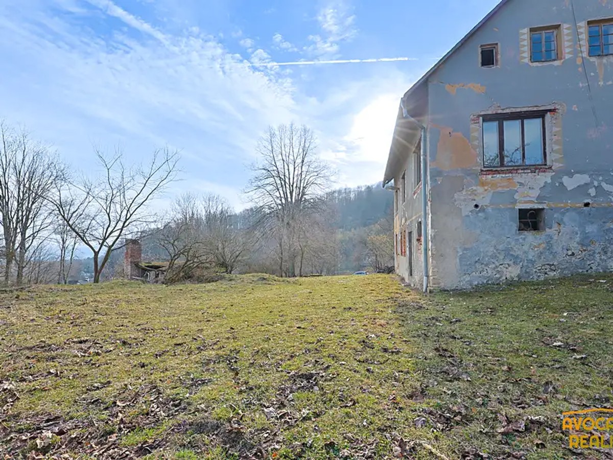 Prodej domu 220 m², pozemek 6685 m²