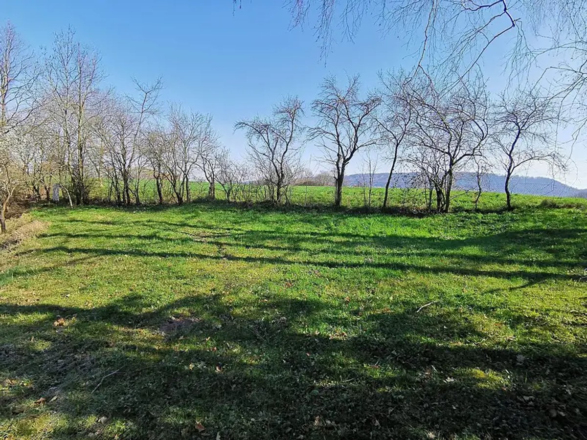 Prodej stavebního pozemku 818 m²