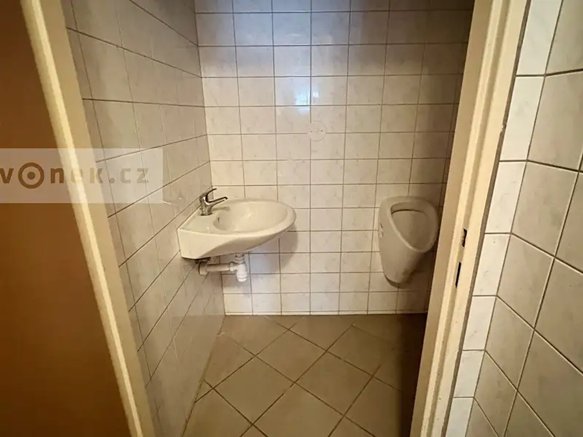 Prodej domu 420 m², pozemek 950 m²