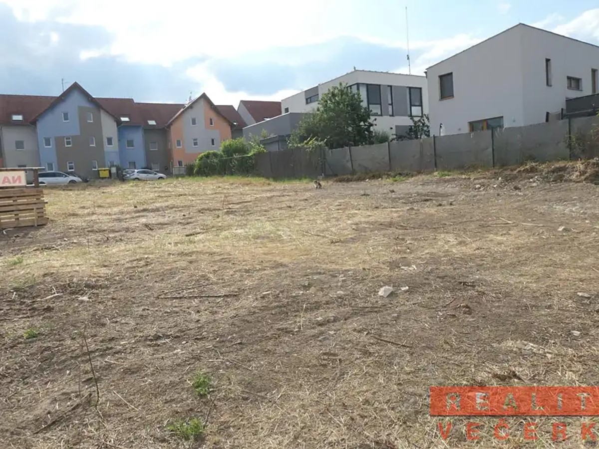 Prodej stavebního pozemku 794 m²