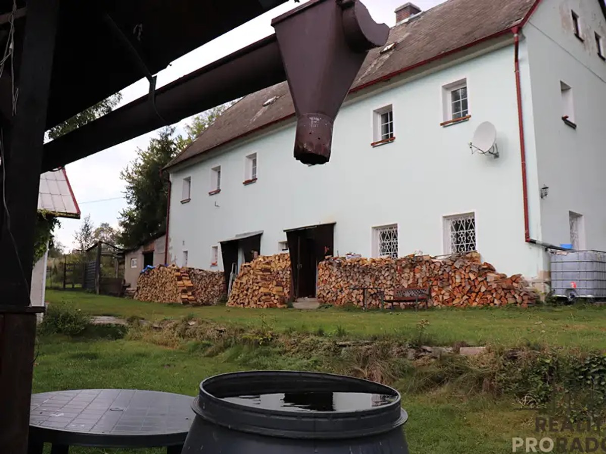 Prodej domu 374 m², pozemek 675 m²