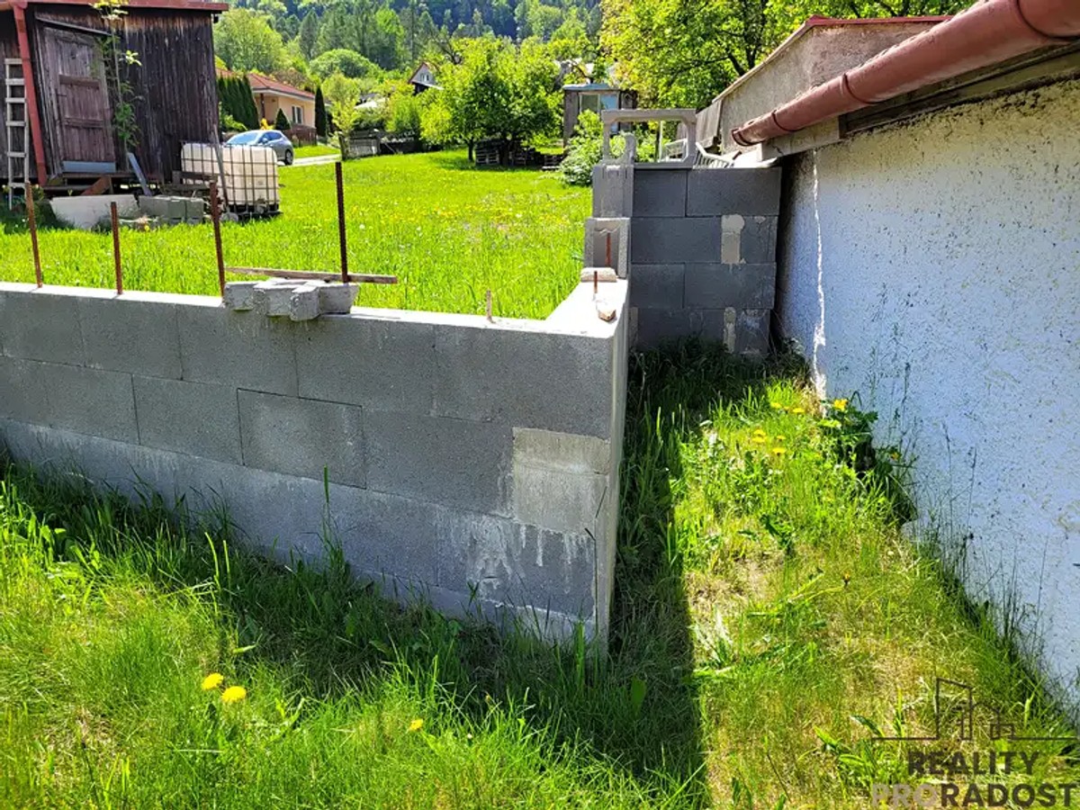 Prodej stavebního pozemku 793 m²