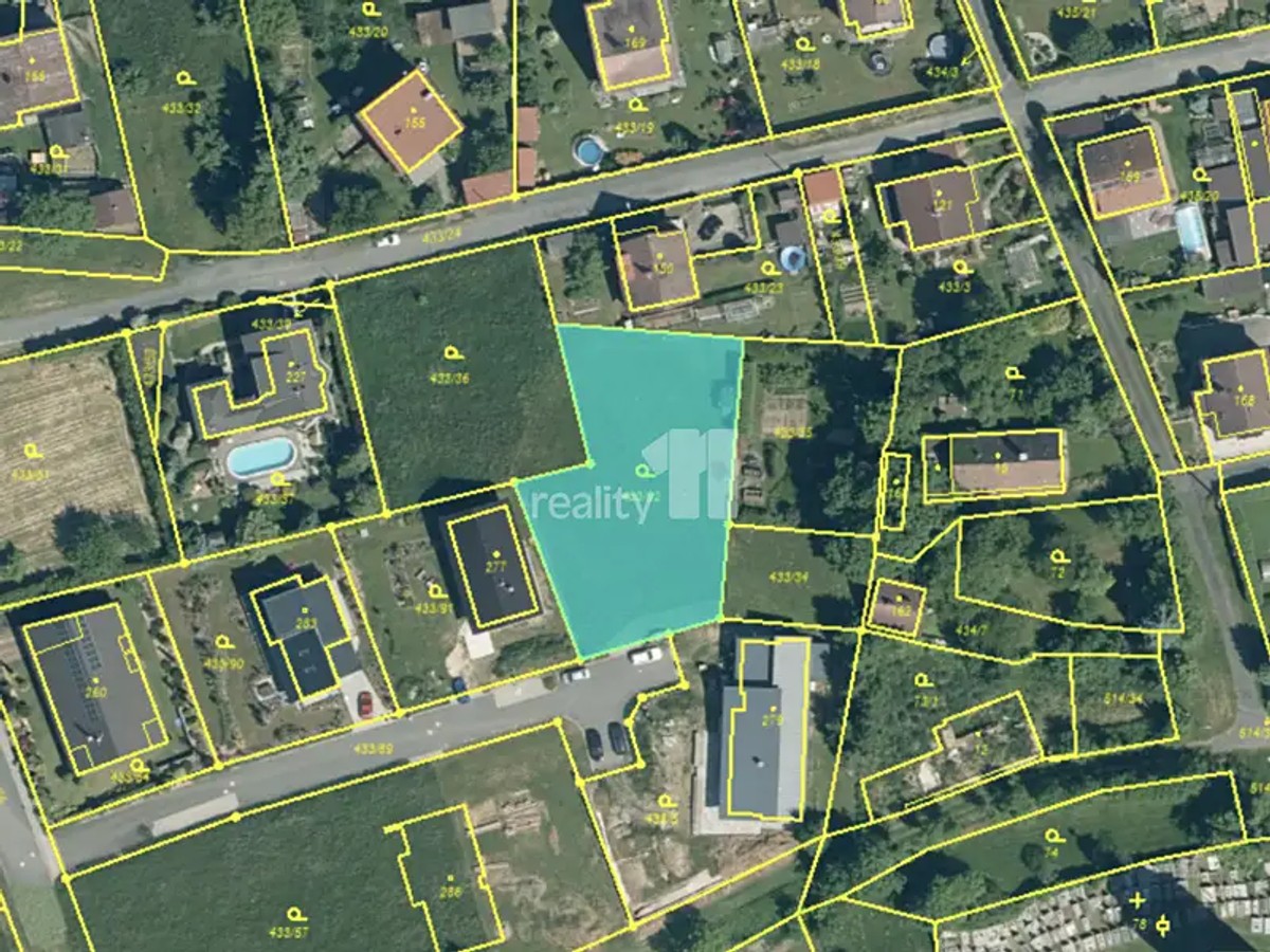 Prodej stavebního pozemku 1200 m²