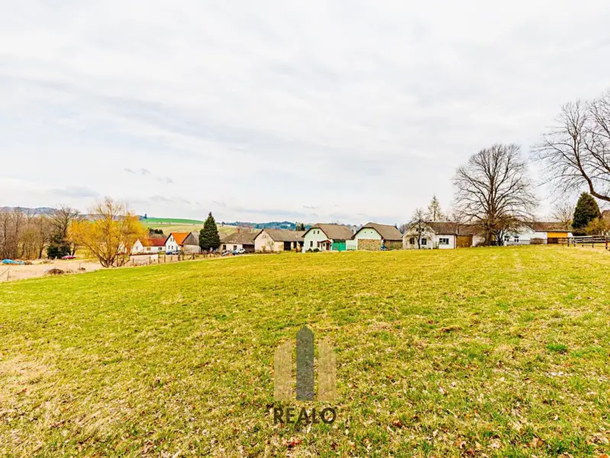 Prodej stavebního pozemku 1400 m²