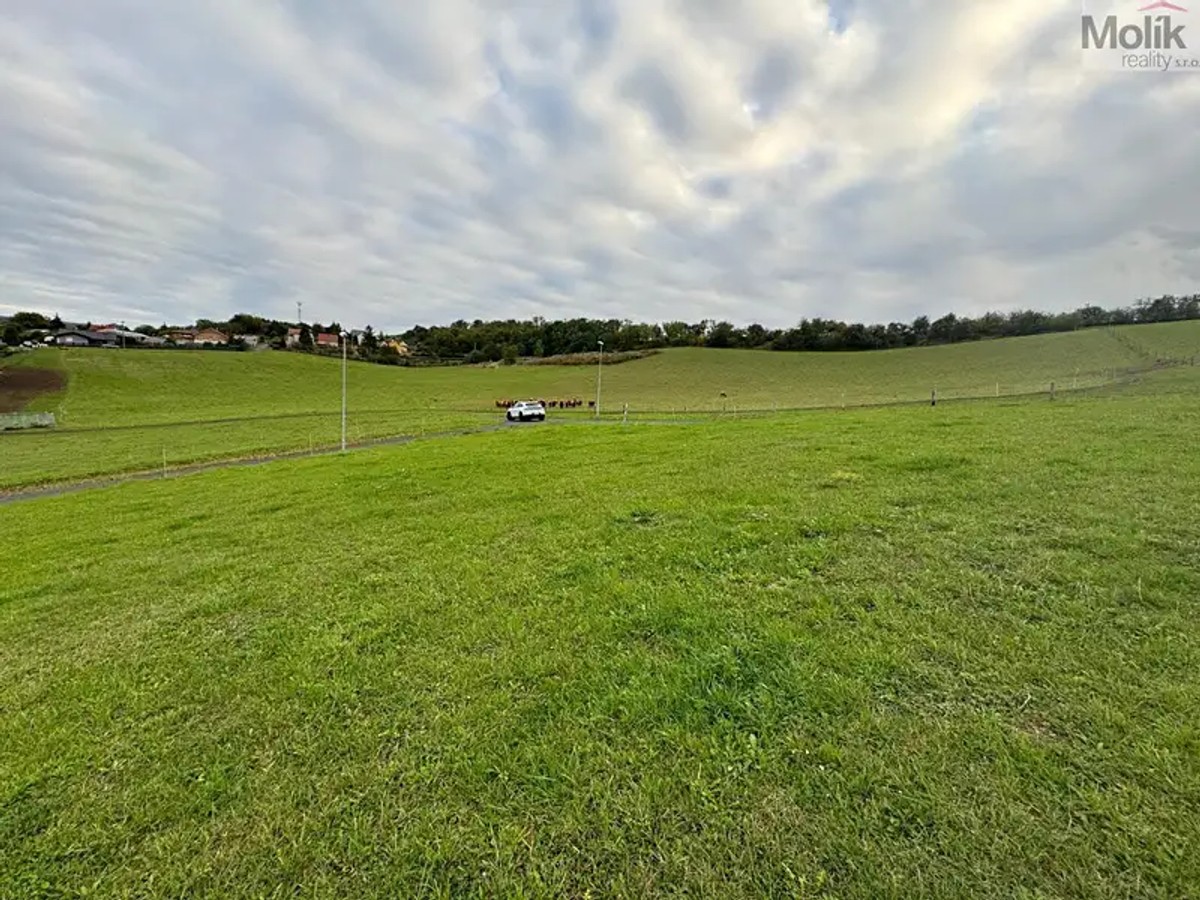 Prodej stavebního pozemku 1275 m²