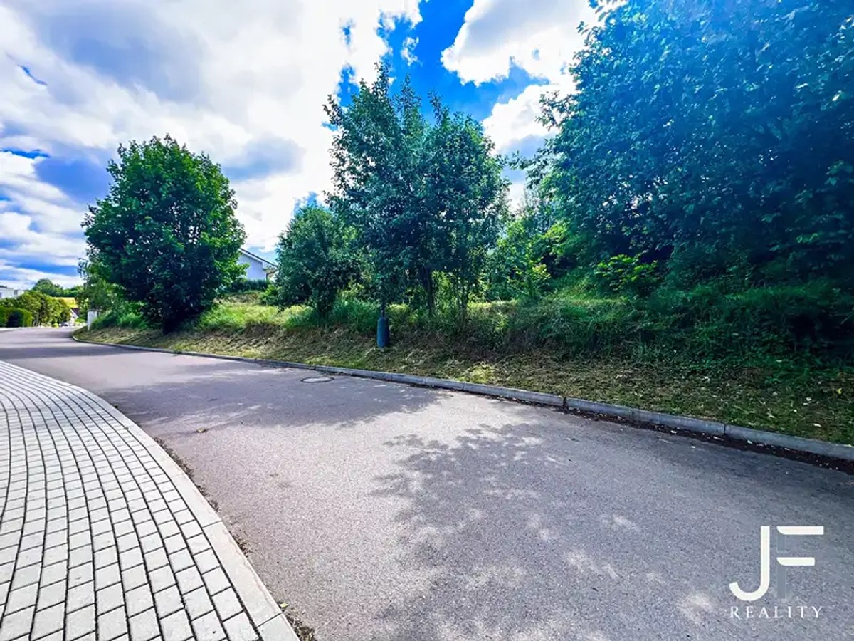 Prodej stavebního pozemku 1088 m²