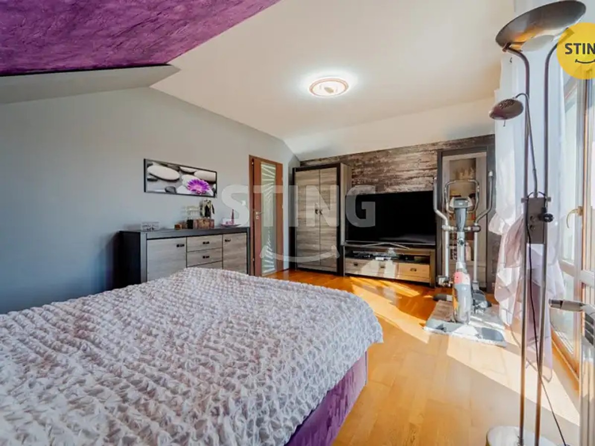 Prodej domu 215 m², pozemek 2159 m²