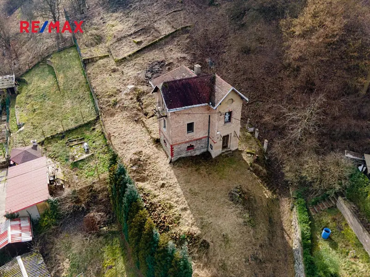 Prodej domu 105 m², pozemek 2002 m²
