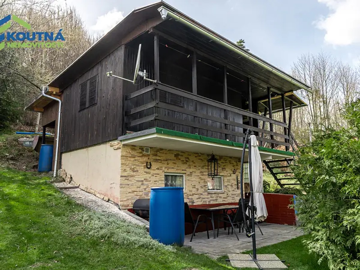 Prodej chaty 40 m², pozemek 880 m²