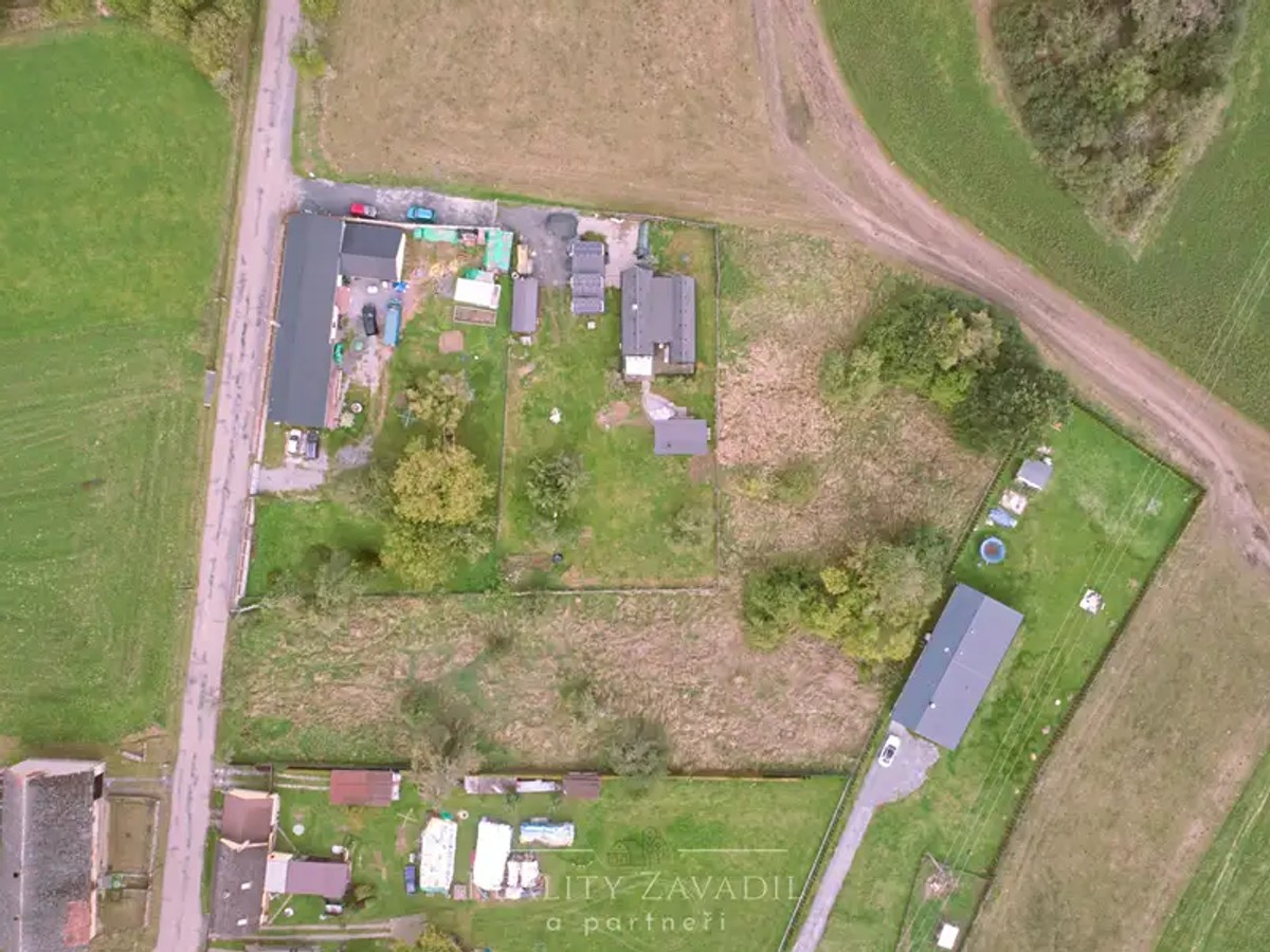 Prodej stavebního pozemku 1693 m²