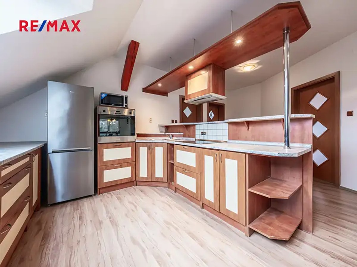 Prodej domu 350 m², pozemek 1872 m²